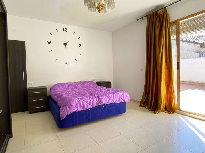 Image No.5-3 Bed Property for sale