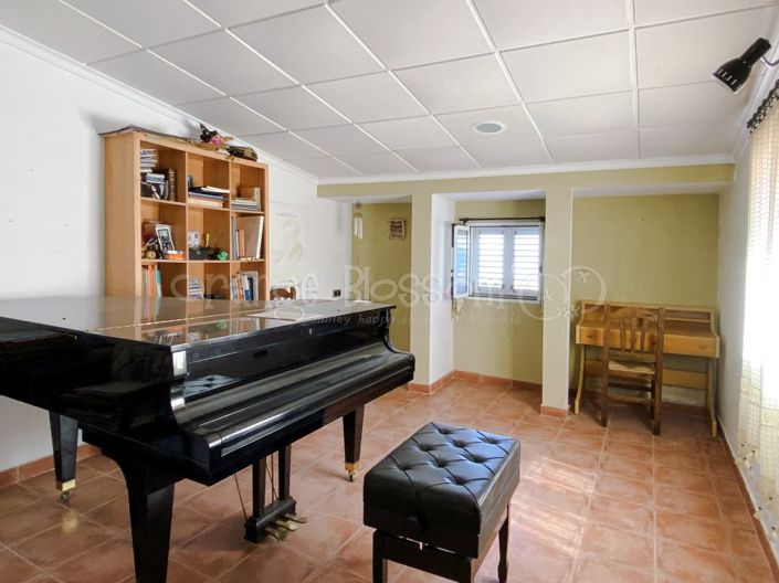 Image No.34-7 Bed Villa for sale