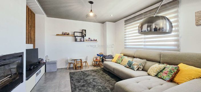 Image No.32-4 Bed Property for sale