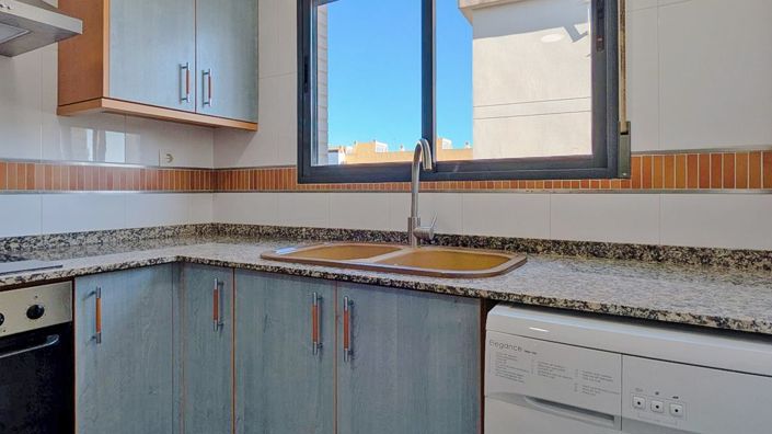 Image No.16-2 Bed Apartment for sale