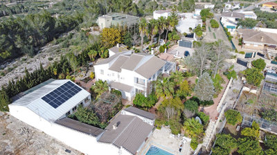 9 Bed Villa for sale