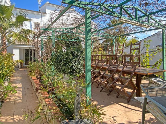 Image No.28-9 Bed Villa for sale