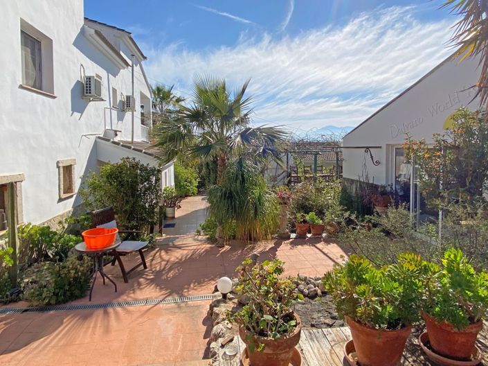 Image No.31-9 Bed Villa for sale