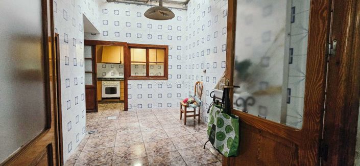 Image No.17-4 Bed Townhouse for sale