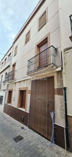 Image No.32-4 Bed Townhouse for sale