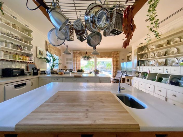 Image No.30-5 Bed Villa for sale