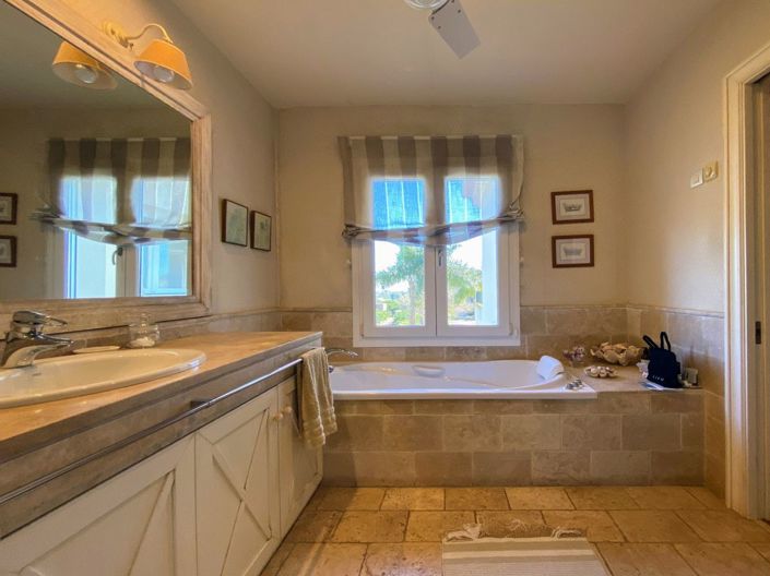 Image No.49-5 Bed Villa for sale