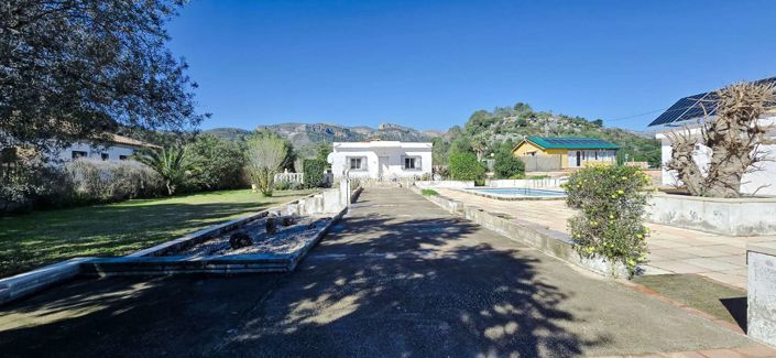 Image No.2-4 Bed Villa for sale