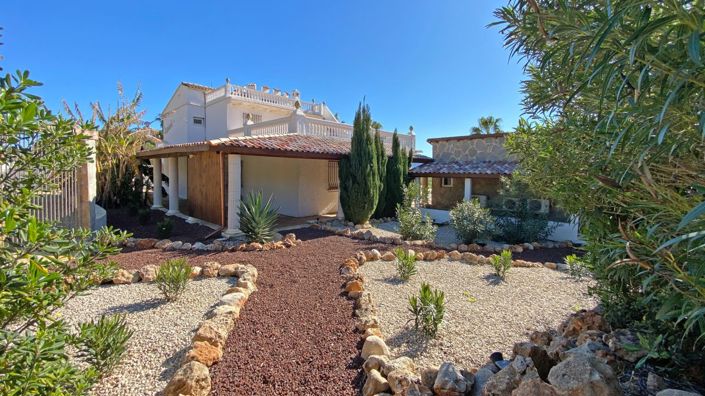 Image No.18-7 Bed Chalet for sale