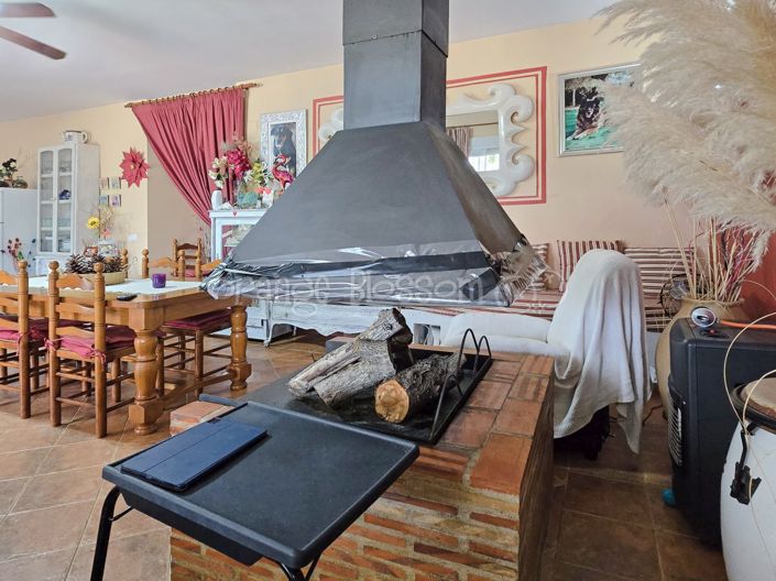 Image No.25-3 Bed Villa for sale