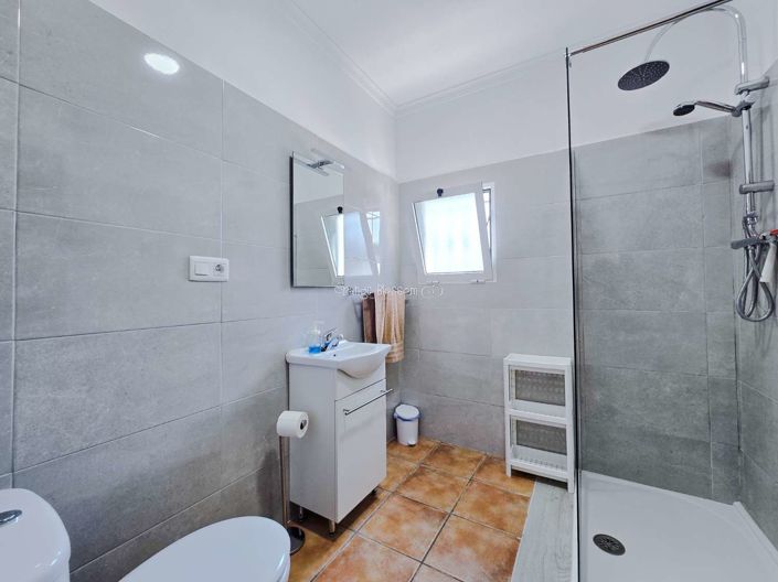 Image No.18-3 Bed Villa for sale