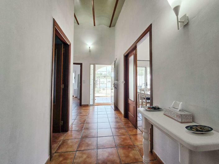 Image No.26-3 Bed Villa for sale