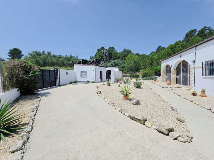 Image No.6-3 Bed Villa for sale