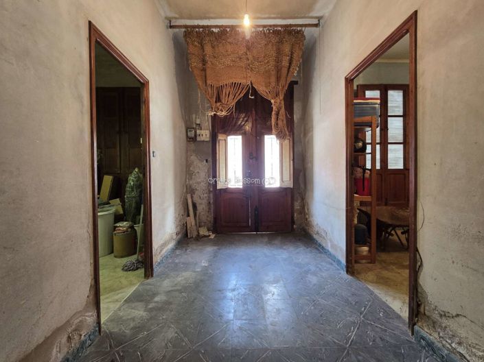 Image No.11-5 Bed Townhouse for sale