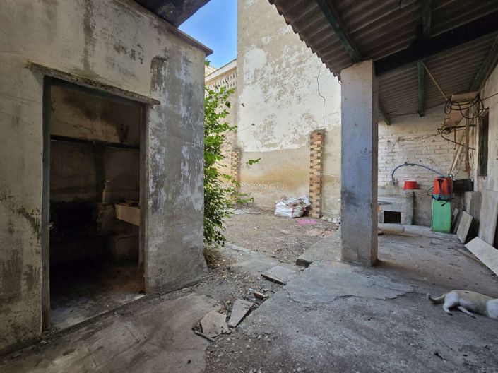 Image No.32-5 Bed Townhouse for sale