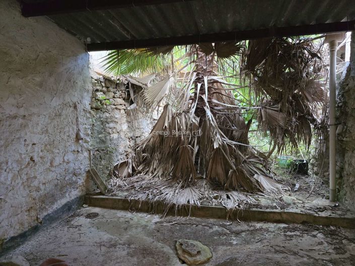 Image No.16-2 Bed Townhouse for sale