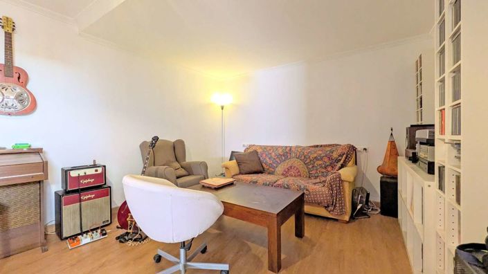 Image No.15-5 Bed Property for sale