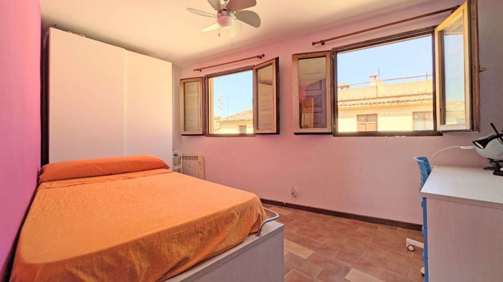 Image No.36-5 Bed Property for sale