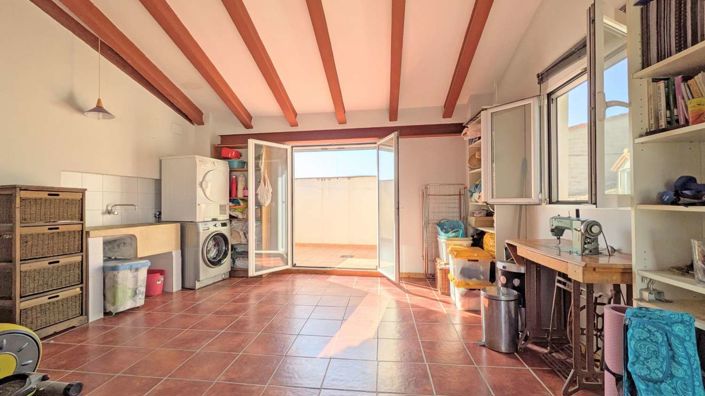 Image No.45-5 Bed Property for sale