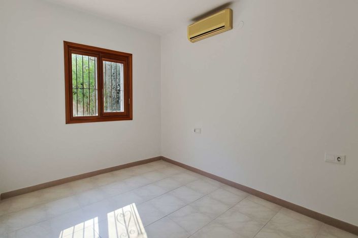 Image No.31-4 Bed Villa for sale