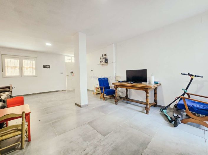 Image No.45-2 Bed Townhouse for sale