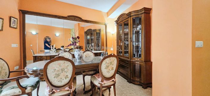 Image No.11-4 Bed Townhouse for sale