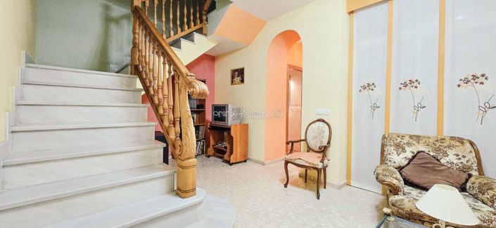 Image No.14-4 Bed Townhouse for sale