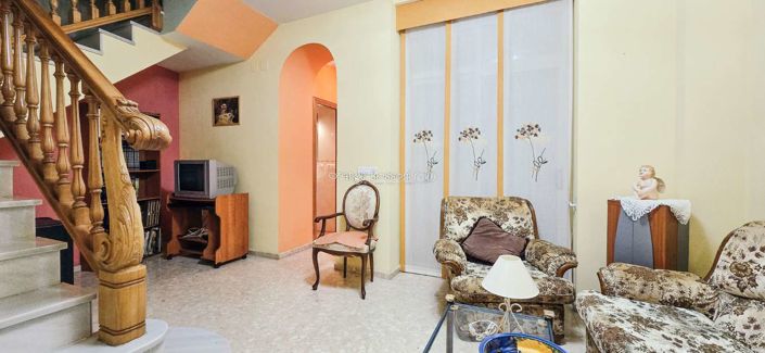 Image No.15-4 Bed Townhouse for sale