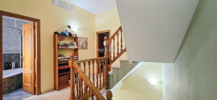 Image No.41-4 Bed Townhouse for sale