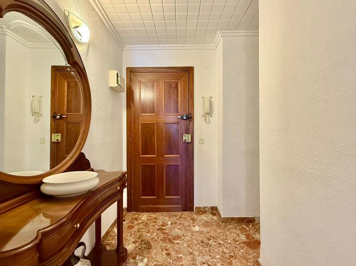 Image No.13-4 Bed Apartment for sale