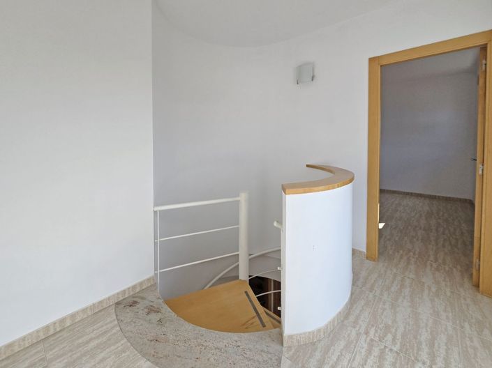 Image No.18-3 Bed Duplex for sale