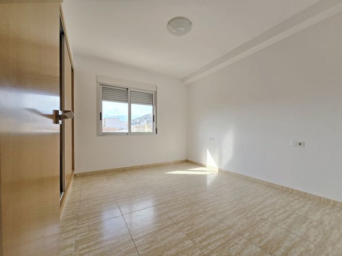 Image No.26-3 Bed Duplex for sale