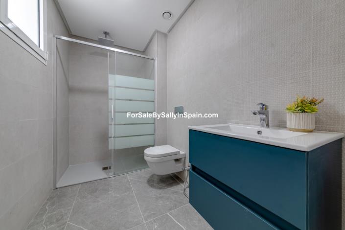 Image No.38-2 Bed Apartment for sale