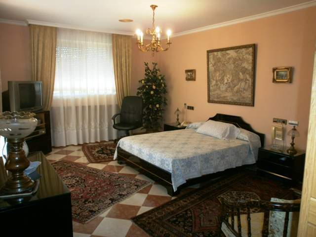 Image No.23-7 Bed Villa for sale