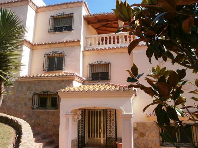 Image No.8-7 Bed Villa for sale