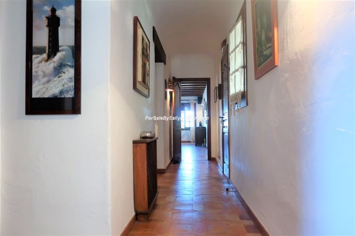 Image No.44-5 Bed Villa for sale