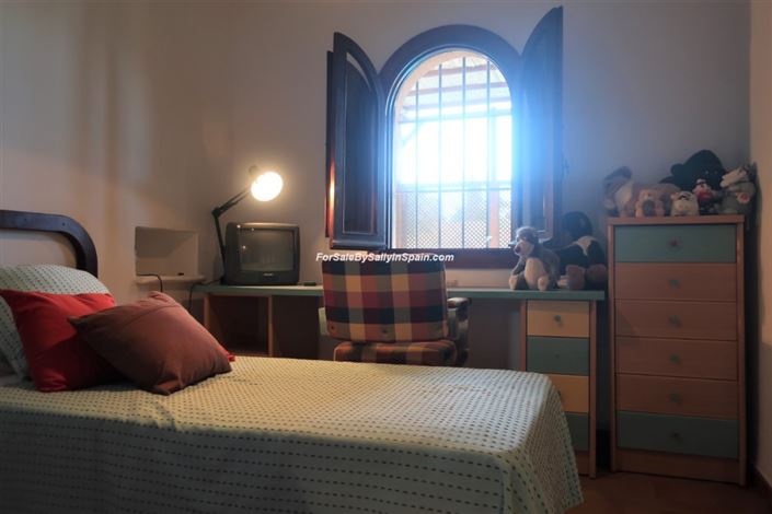 Image No.49-5 Bed Villa for sale