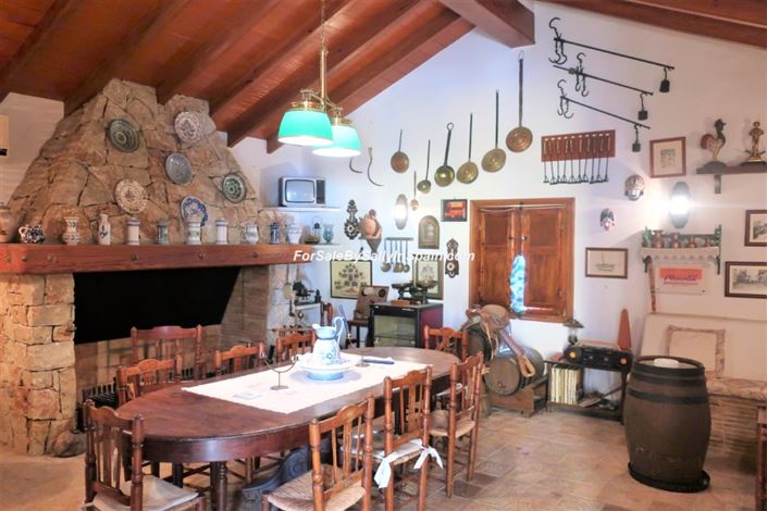 Image No.2-5 Bed Villa for sale