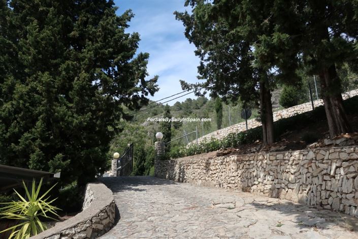 Image No.11-3 Bed Villa for sale