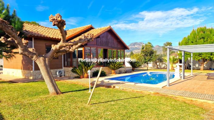 Image No.7-4 Bed Villa for sale