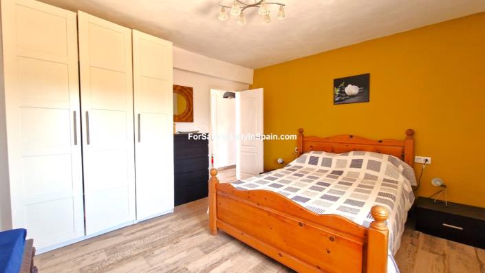 Image No.42-4 Bed Villa for sale