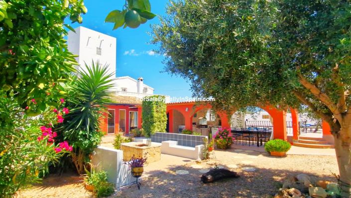 Image No.3-4 Bed Villa for sale