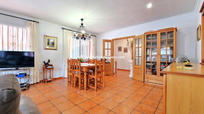 Image No.32-3 Bed Villa for sale