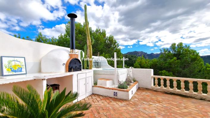 Image No.10-5 Bed Villa for sale