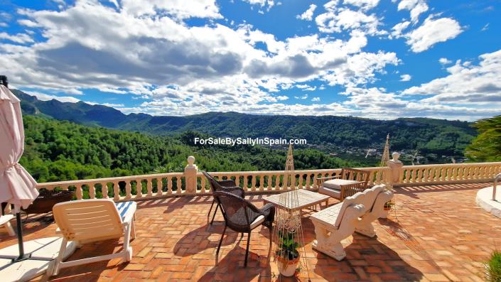 Image No.7-5 Bed Villa for sale