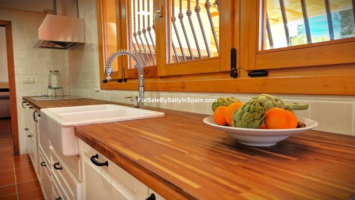 Image No.24-3 Bed Villa for sale