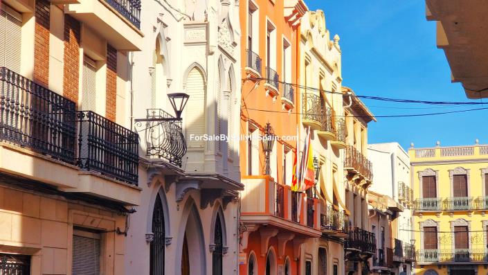 Image No.9-5 Bed Townhouse for sale