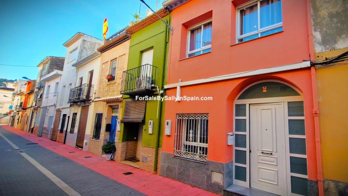 Image No.5-5 Bed Townhouse for sale