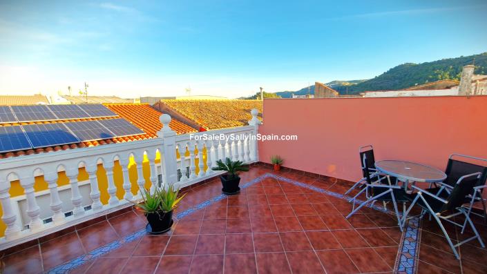 Image No.6-5 Bed Townhouse for sale