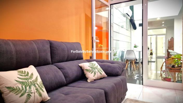 Image No.28-5 Bed Townhouse for sale